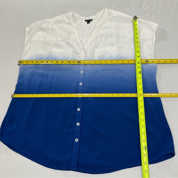 Torrid Challis Button-Front Dolman Sleeve Тор Block Color White N Blue Sz 1 (1X) - Picture 11 of 12